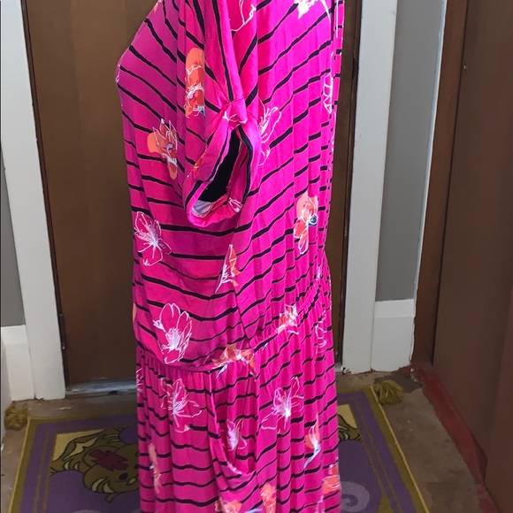 Apt 9 short sleeved floral dress with stripes! - Picture 3 of 4